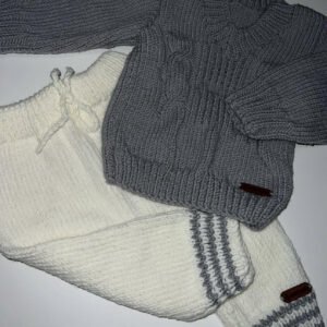 Set da 12 mesi  ( maglione , tuta )